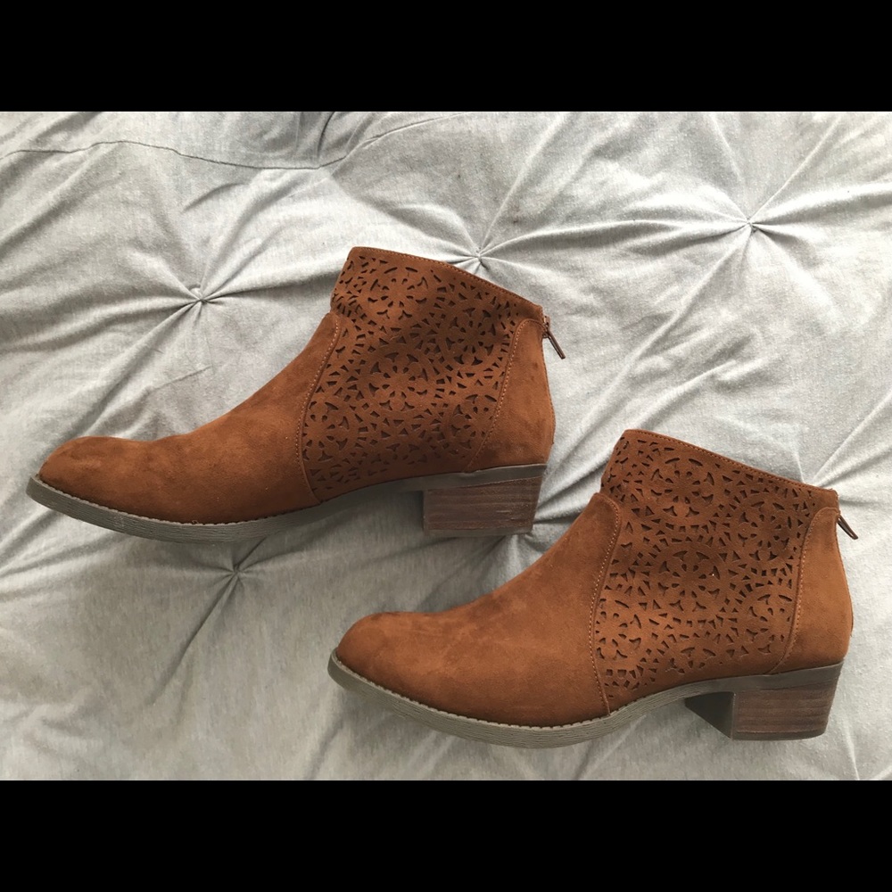 Cute patterned booties - Picture 2 of 6